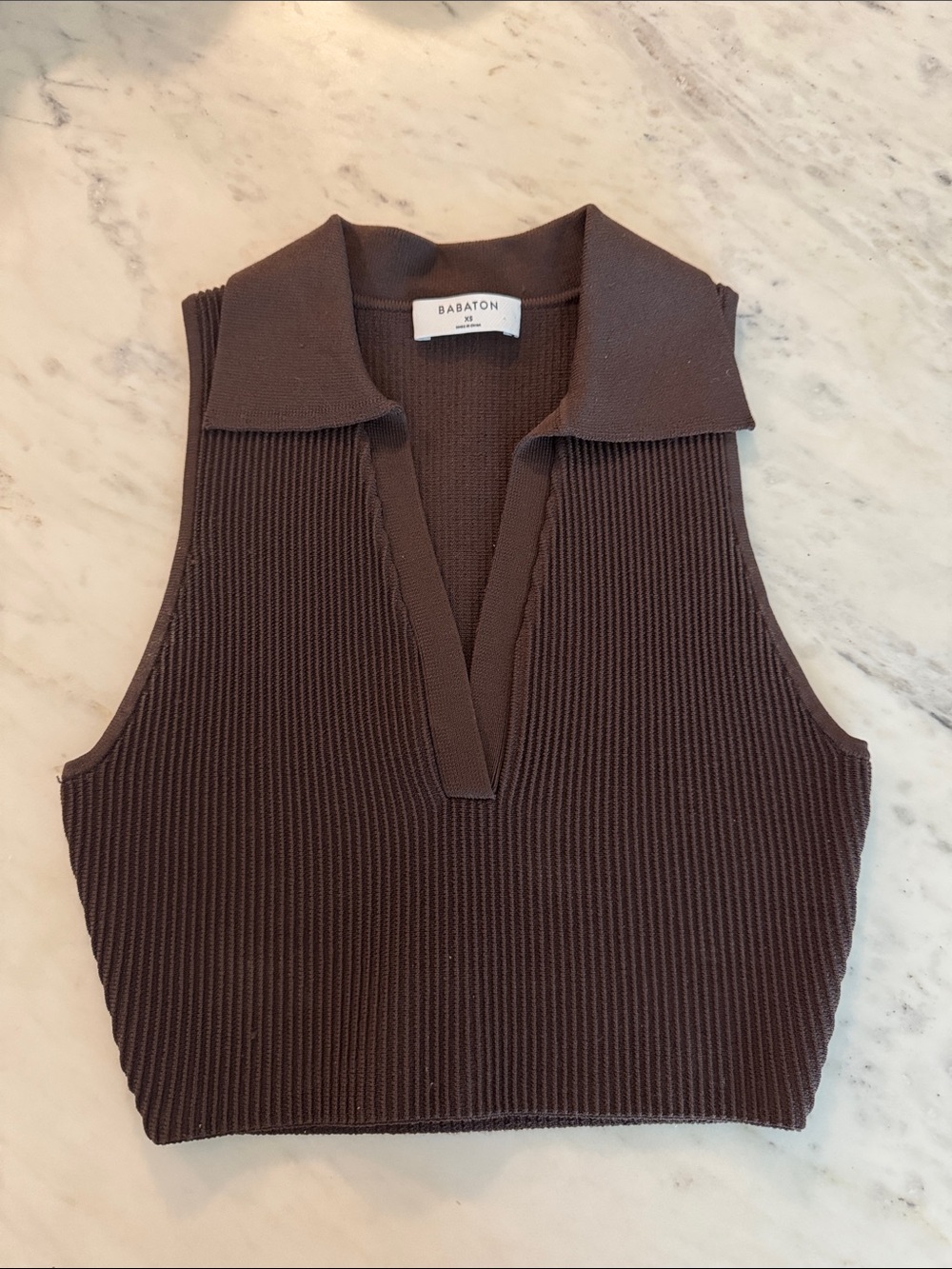 Aritzia Babaton Ribbed Sleeveless Polo Crop Top - Chocolate Brown